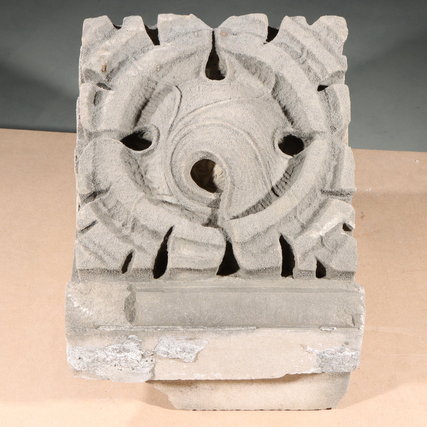 Scrolled leaf rosette foliate border block roundel end piece; 1920s Harlem, New York, Gothic Style Architectural Limestone Facade Carving 19"H x 15"W