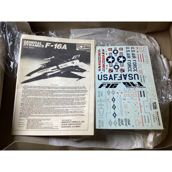 Minicraft General Dynamics F-16A - 1/32 Scale Model Kit - Aircraft, Collectible