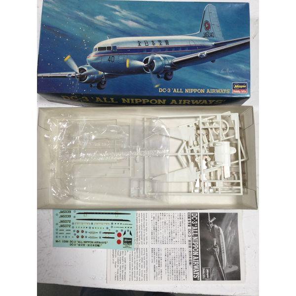 Hasegawa DC-3 'ALL NIPPON AIRWAYS' - Model Kit, Unassembled, Decals