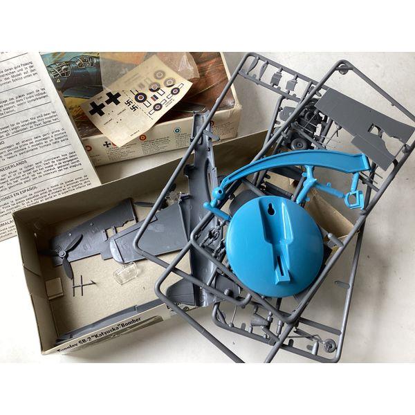 FROG Dornier Do.335 - Model Kit, 1/72 Scale, Vintage - Includes Victory Stand