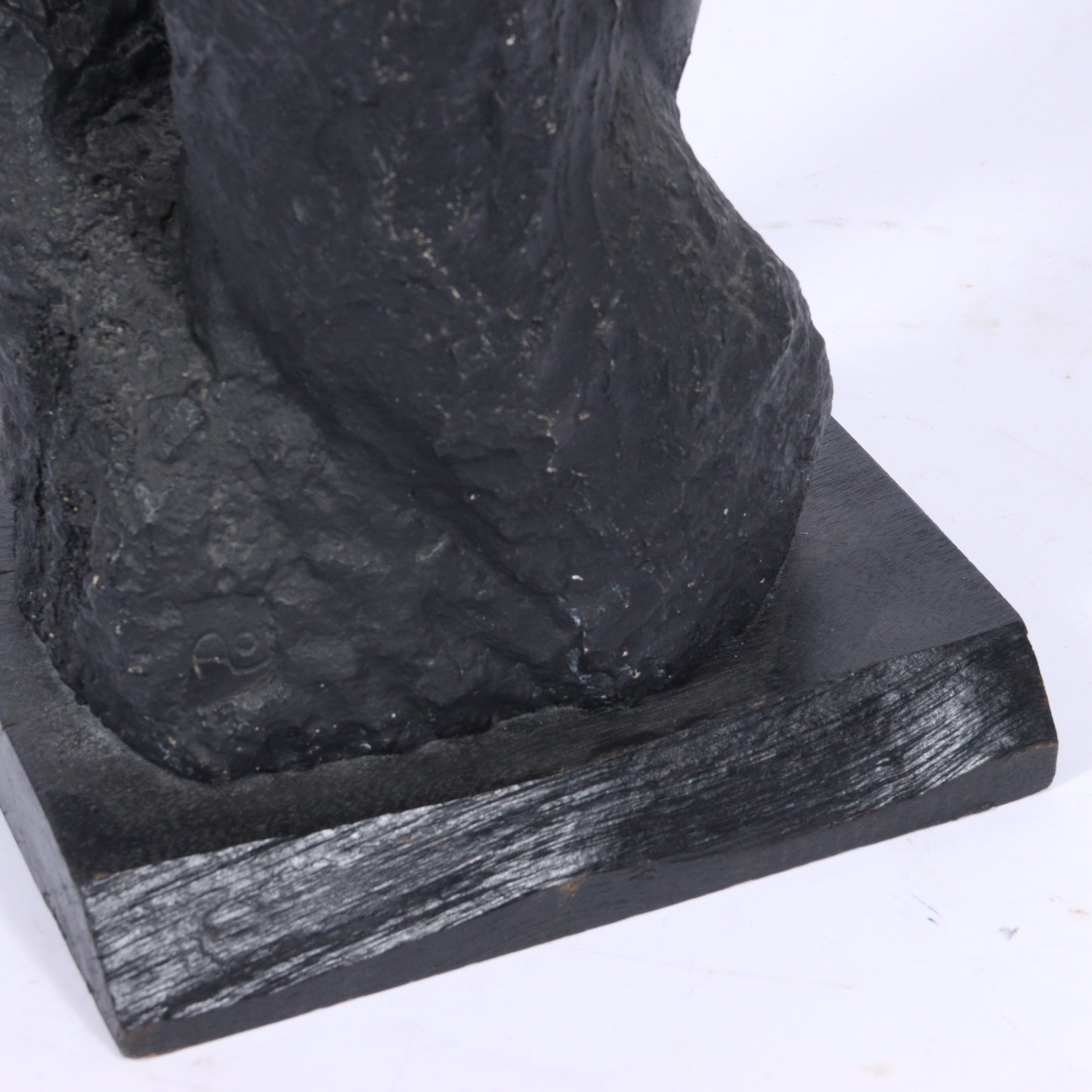 Alfred Van Loen, New York / Germany (1924 - 1994), Sheeba, 1967, plaster with lacquer finish on ebonized plinth, 27 3/4"H x 8 1/2"W x 9 1/2"D