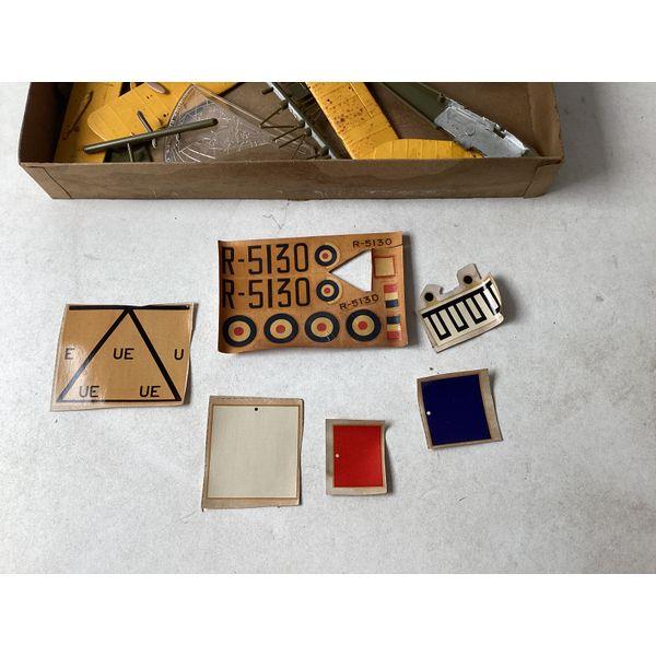 Aurora Tiger Moth - Famous Fighters Series, Model Kit 110-49