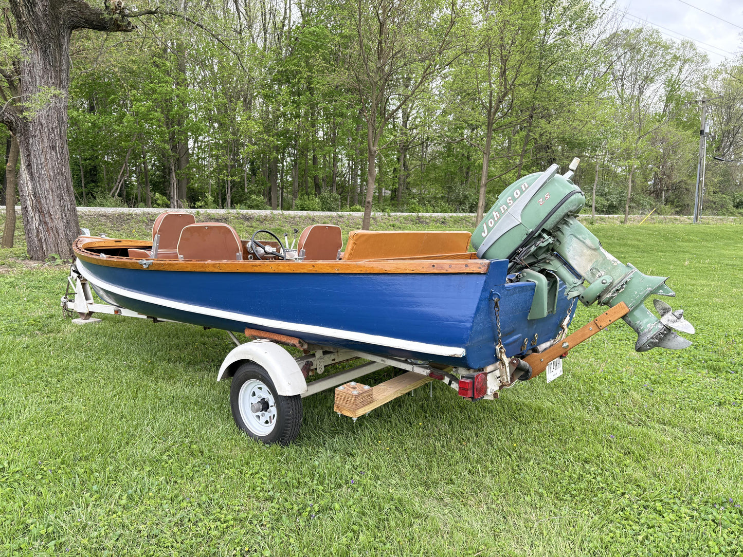1956 Thompson Classic Wooden Boat & Accompanying Trailer