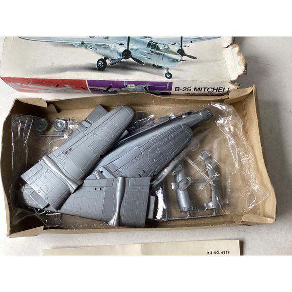 Microscale B-25 MITCHELL - Authentic Scale Model Kit 1/70