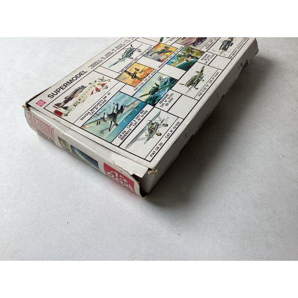 Supermodel Reggiane RE2002 Ariete 1/72 Scale Model Kit