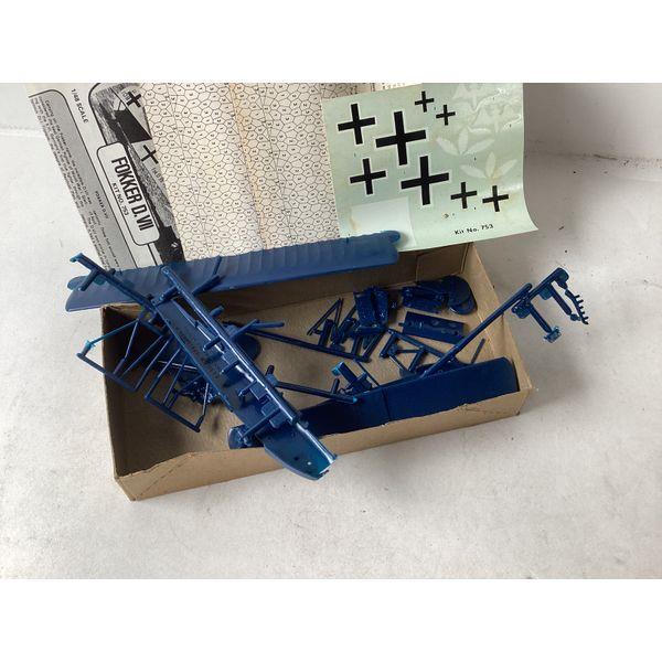 Aurora Fokker D.VII - 1/48 Scale Plastic Model Kit, Unassembled, Pilot Figure