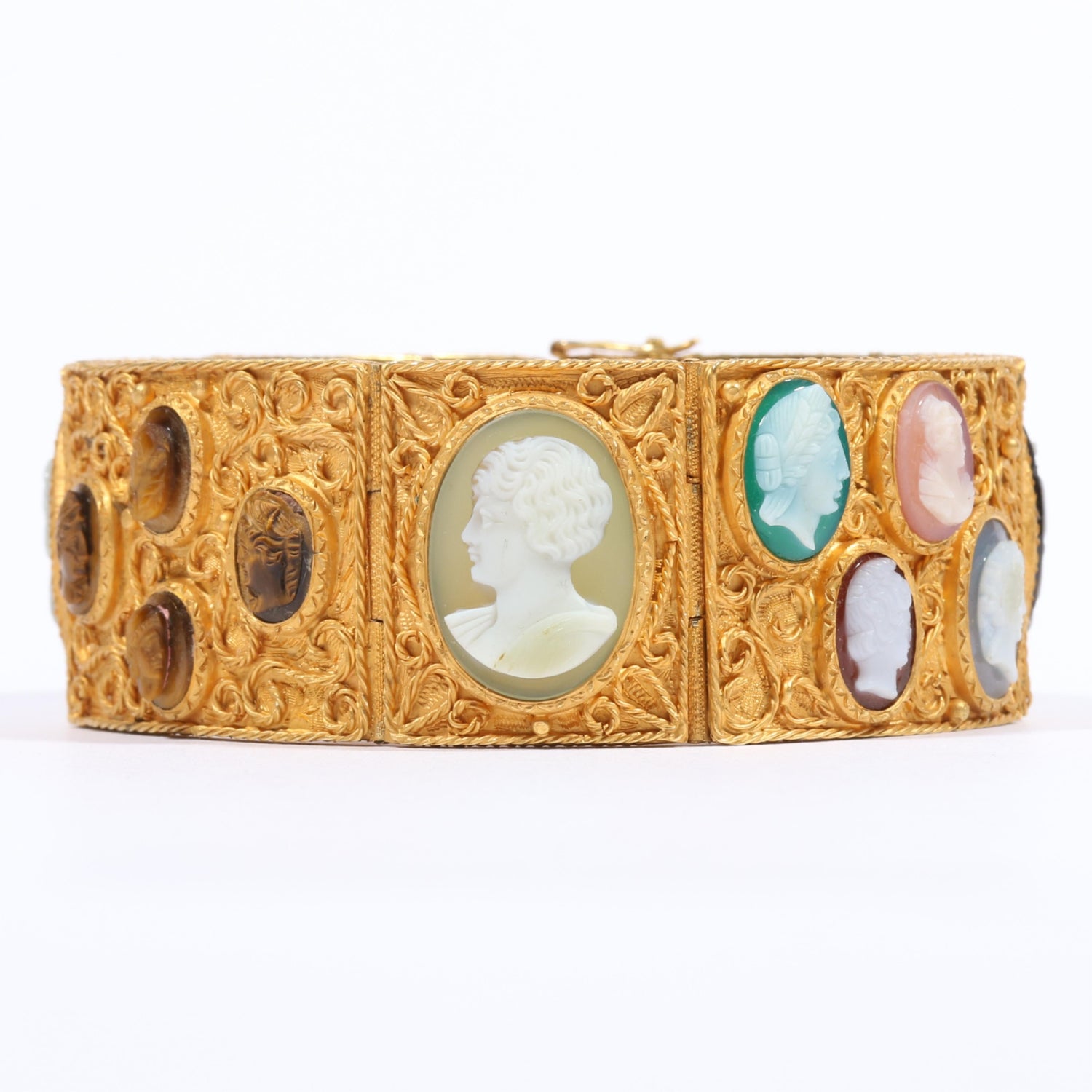 Jewelry & Bakelite