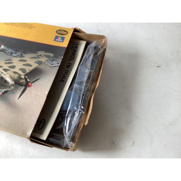Testors Heinkel He 111 H-6 - Model Kit
