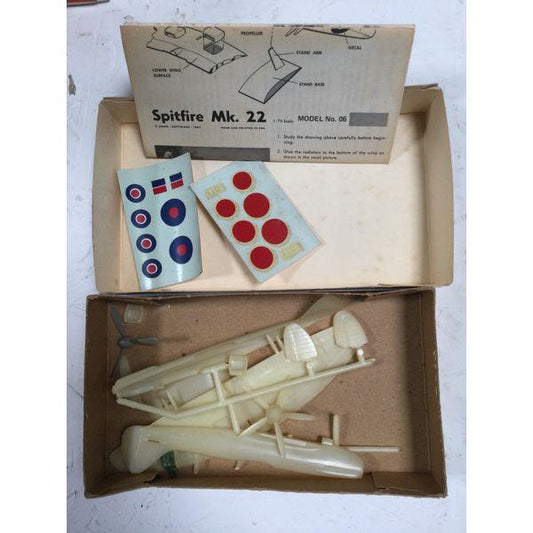 Spitfire Mk. 22, 1/72 Scale Model No. 06