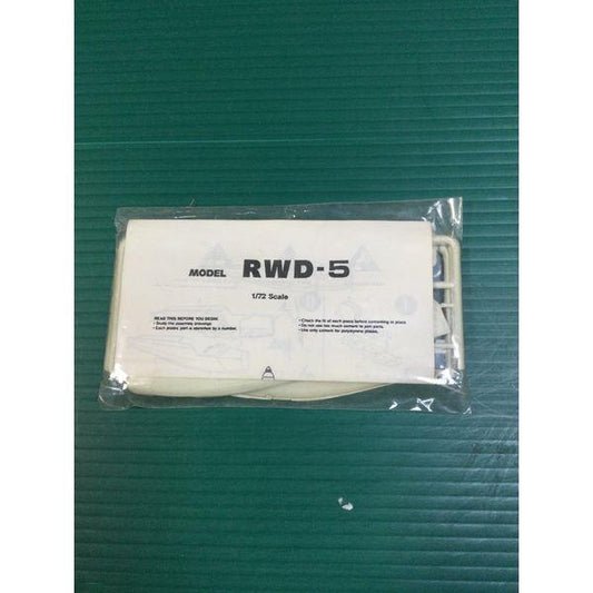 Model RWD-5 1/72 Scale Model Kit - Unassembled Parts, Instructions Included