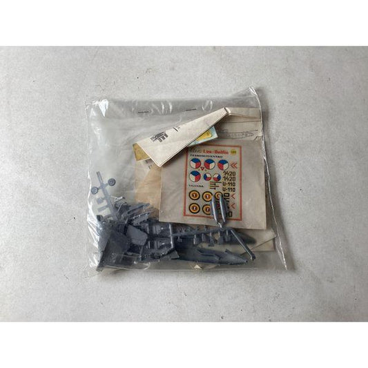 KP L-29 Delfin, Czechoslovakian Jet Trainer Aircraft Model Kit, Scale Model