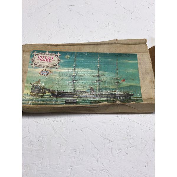 Revell Cutty Sark - All Plastic Assembly Kit - Vintage Model Ship Kit