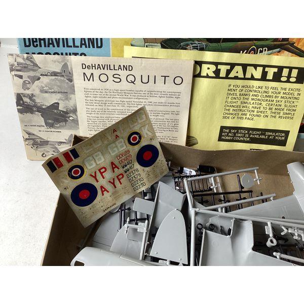 DeHavilland Mosquito - Vintage Model Kit - Airplane - Collectible