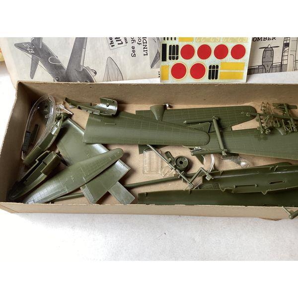 Linderg Line Mitsubishi G4M2 Betty - 1/72 Scale Plastic Model Kit