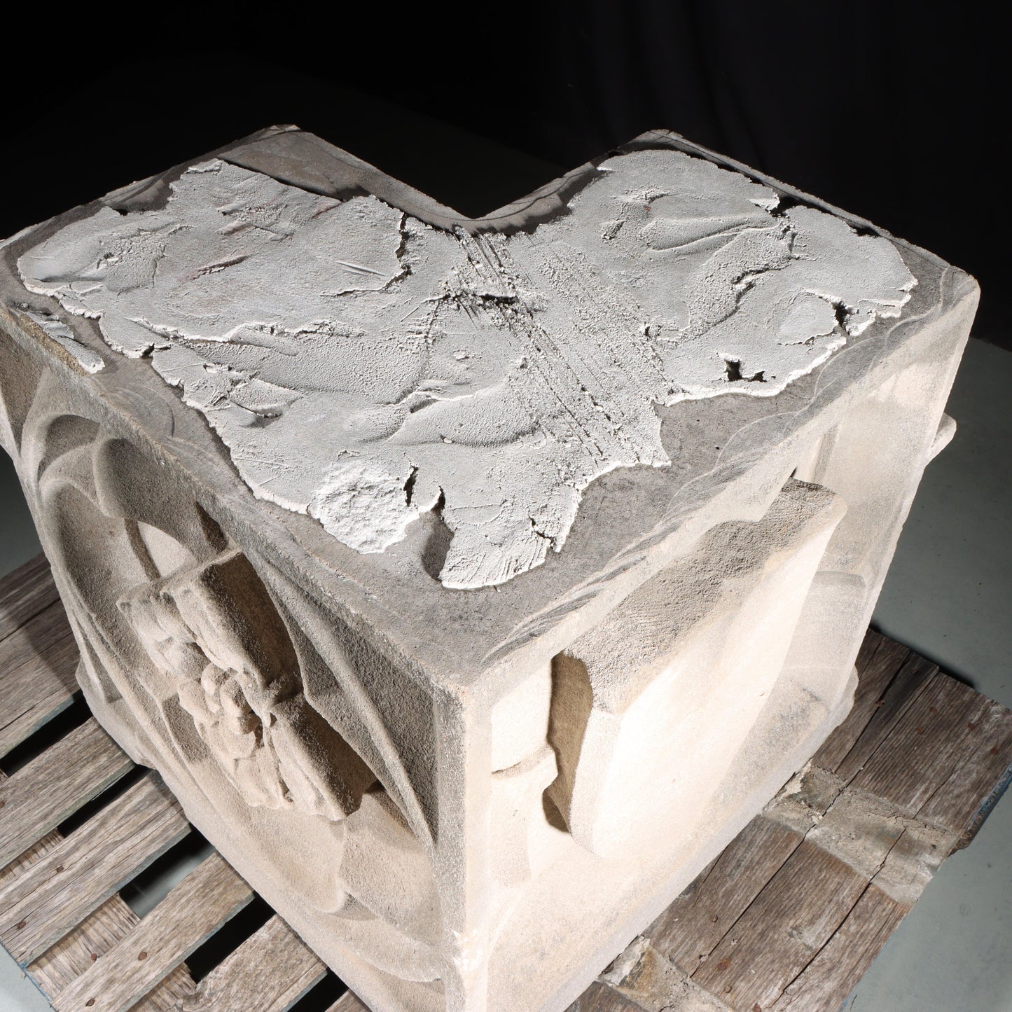 Rosette roundel quatrefoil and shield form corner block end piece; 1920s Harlem, New York, Gothic Style Architectural Limestone Facade Carving 27"H x 26"W x 26"D
