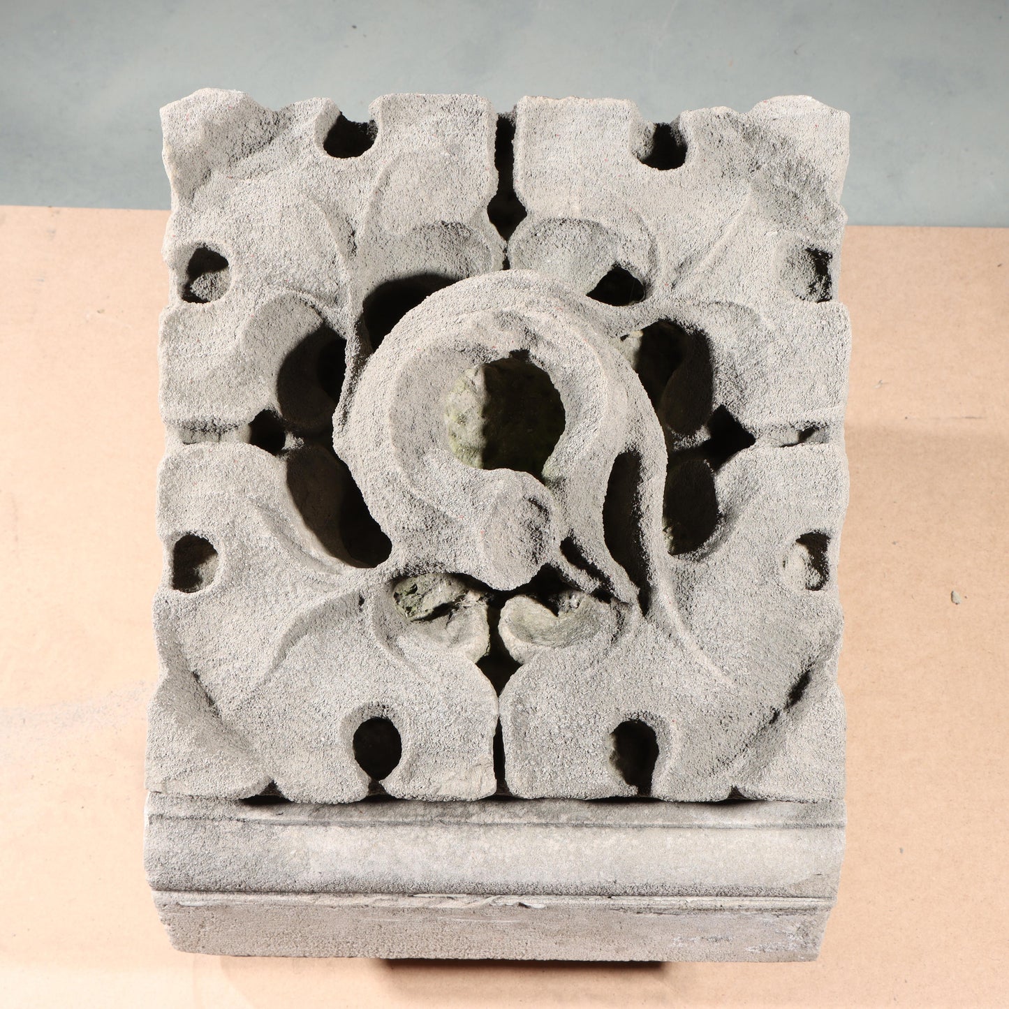 Scrolled leaf rosette foliate border block roundel end piece; 1920s Harlem, New York, Gothic Style Architectural Limestone Facade Carving 20"H x 15"W