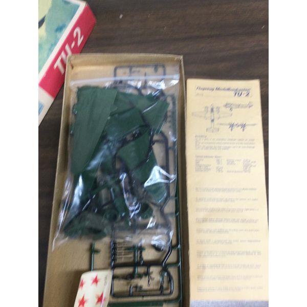 TU-2 Model Kit, Soviet Bomber