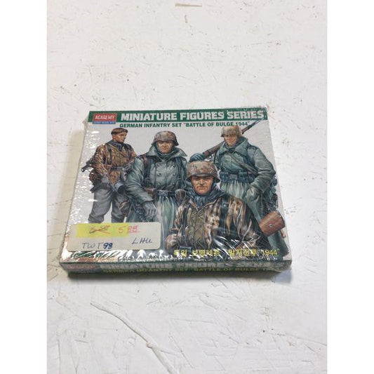 Academy Miniature Figures Series German Infantry Set Battle of Bulge 1944 - Model Kit