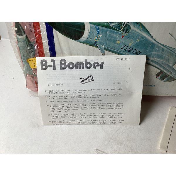 Lindberg B-1 Bomber - Intercontinental Strategic Bomber, Plastic Model Kit