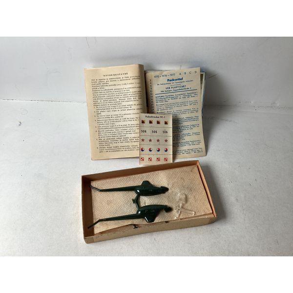 Verplastikats Helicopter MI-1 - Vintage Model Kit - Collectible