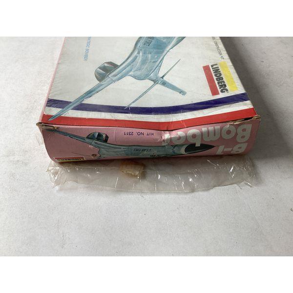 Lindberg B-1 Bomber - Intercontinental Strategic Bomber, Plastic Model Kit