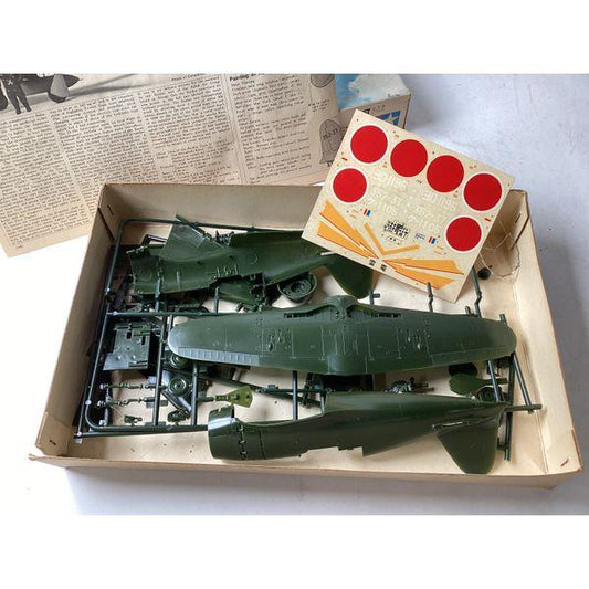 Tamiya Mitsubishi Interceptor Raiden J2M3 - 1/48 Scale Model Kit