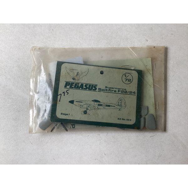 Pegasus Supermarine Spitfire F22/24 - 1/72 Scale Model Kit