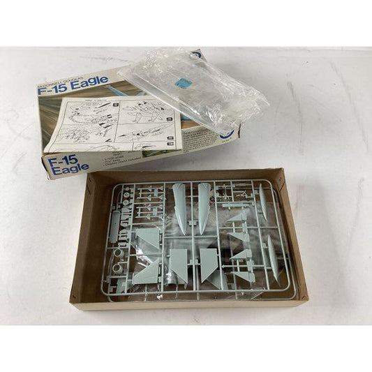 Entex McDonnell Douglas F-15 Eagle - 1/100 Scale, Display Stand