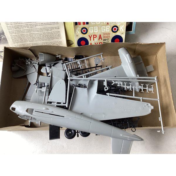 DeHavilland Mosquito - Vintage Model Kit - Airplane - Collectible