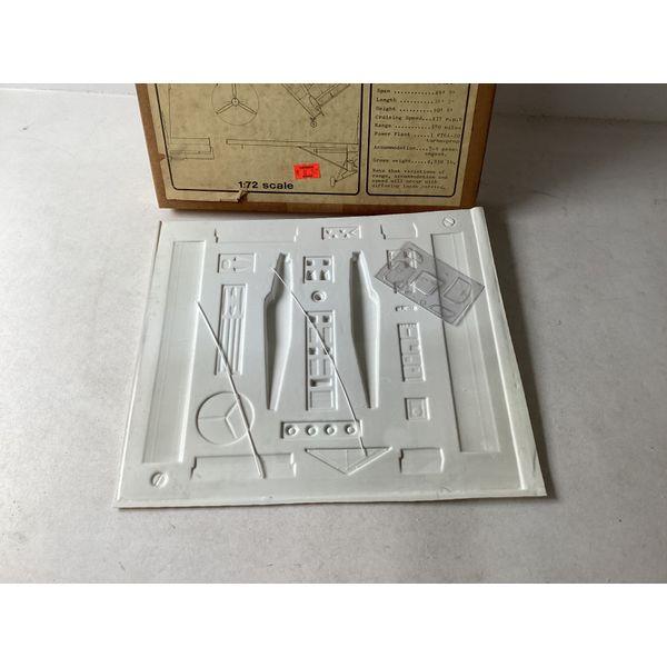 Forma Plane Pilatus Turbo-Porter PC-6B1-H2, 1:72 Scale Model Kit