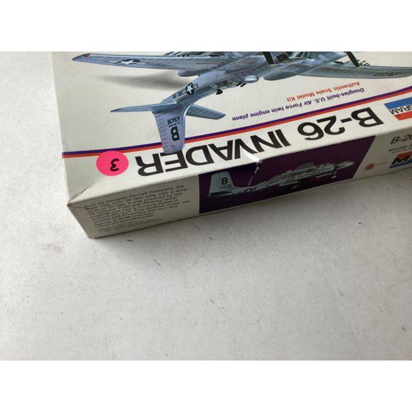 Monogram B-26 Invader Douglas-built U.S. Air Force Twin Engine Plane Model Kit