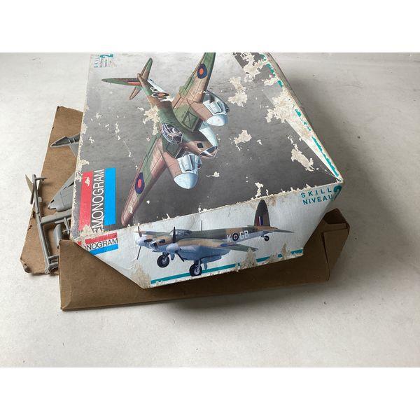 Monogram De Havilland Mosquito 1:48 Scale Model Kit - Skill Level 2