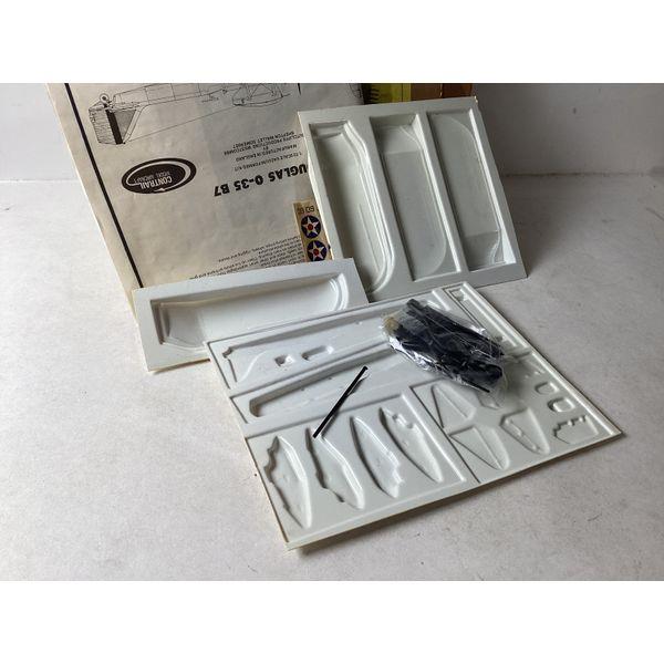 Contrail Douglas O-35/B7 - 1/72 Vacuum Formed Kit - Transfers, Injection Struts