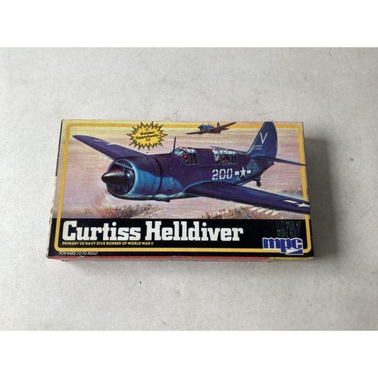 MPC Curtiss Helldiver - Primary US Navy Dive Bomber of WWII, Model Kit