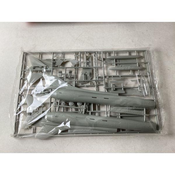 Hobby Craft Sukhoi SU-22U Fitter E - 1/72 Scale Model Kit, Aircraft