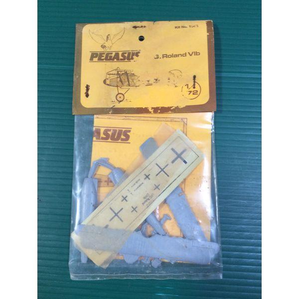 Pegasus LVG C.VI Model Kit - 1/72 Scale, Unassembled