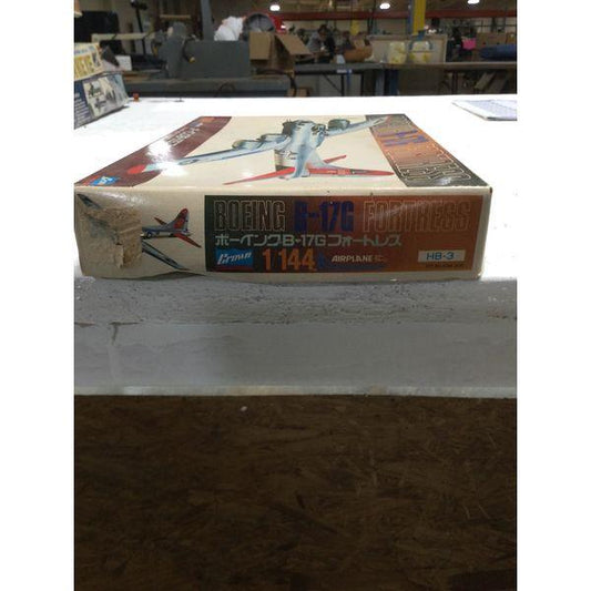 Gann B-17G Fortress - Airplane Model Kit, Scale 1:144, HB-3