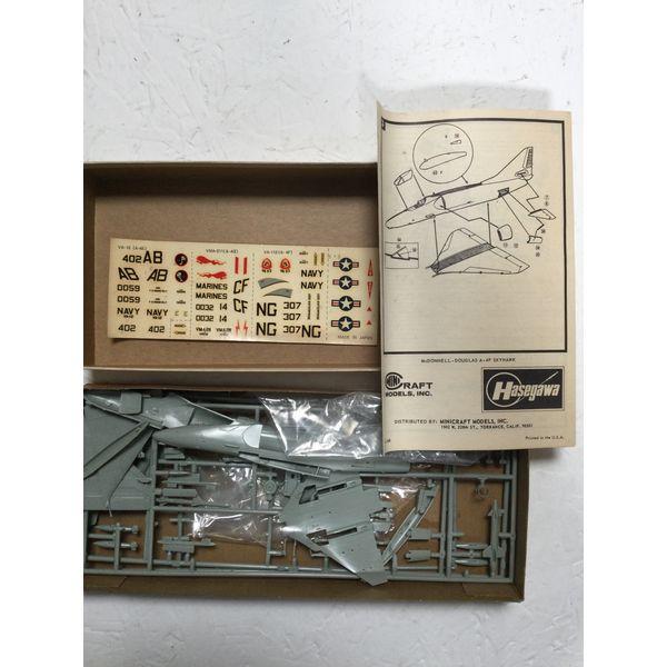 Hasegawa McDonnell Douglas A-4F Skyhawk - 1/72 Scale Model Kit