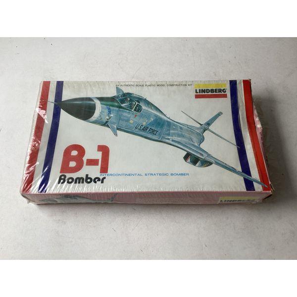 Lindberg B-1 Bomber - Intercontinental Strategic Bomber, Plastic Model Kit