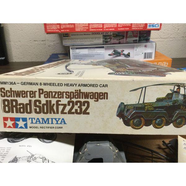 Tamiya Schwerer Panzersp??hwagen 8Rad SdKfz232 - 1/35 Scale, Heavy Armored Car, Commander Figure