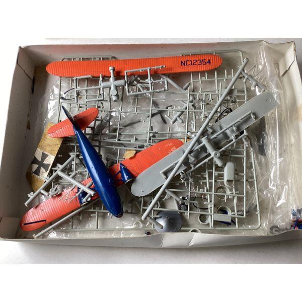 Academy Minicraft B-17C Flying Fortress - 1/72 Scale Model Kit