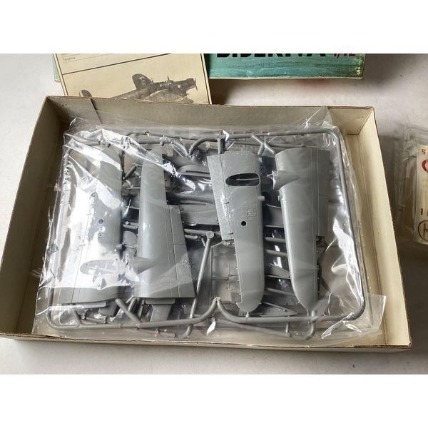 Supermodel Cant. Z.1007bis Alcione Bideriva 1/72 Scale Model Kit