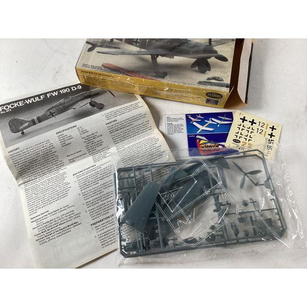 Testors Focke-Wulf Fw 190 D-9 - 1/72 Scale, Unassembled Kit, Detailed Parts