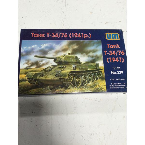 UM T-34/76 (1941) Tank - 1:72 Scale Model Kit
