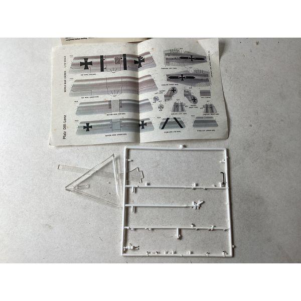 Renwal Lt. Alfred Lenz's Pfalz D.III - 1/72 Scale Assembly Kit