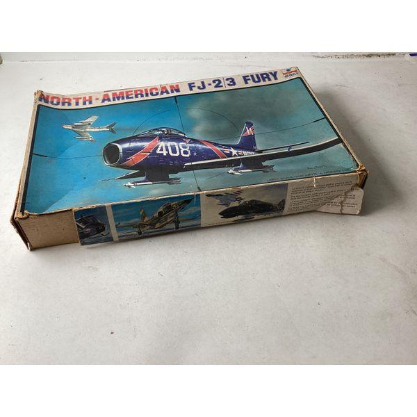 ESCI North American FJ-2/3 Fury - Vintage Model Kit - Aircraft