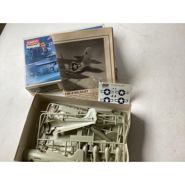 Academy Minicraft Grumman F4F-4 Wildcat - 1/72nd Scale, US Navy Fighter