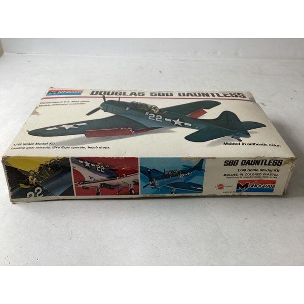 Monogram DOUGLAS SBD DAUNTLESS - 1/48 Scale, Model Kit, Carrier-Based, Navy Plane