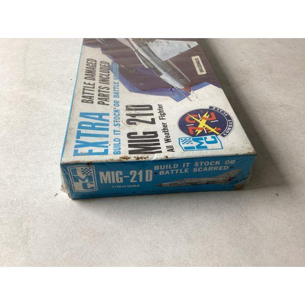 IMC MiG-21D - All Weather Fighter, Battle Damaged Parts, Ejecting Pilot