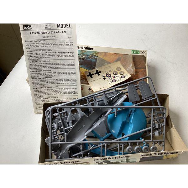 FROG Dornier Do.335 - Model Kit, 1/72 Scale, Vintage - Includes Victory Stand